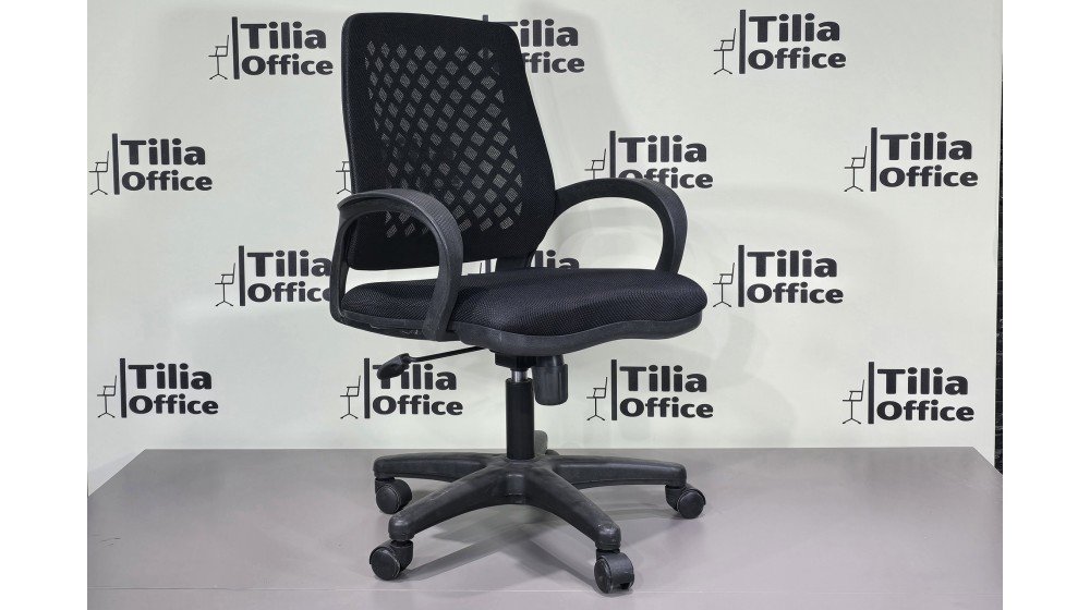 Siyah kumaş Tilia PTK ofis ve personel çalışma koltuğu, ayarlanabilir yükseklik.